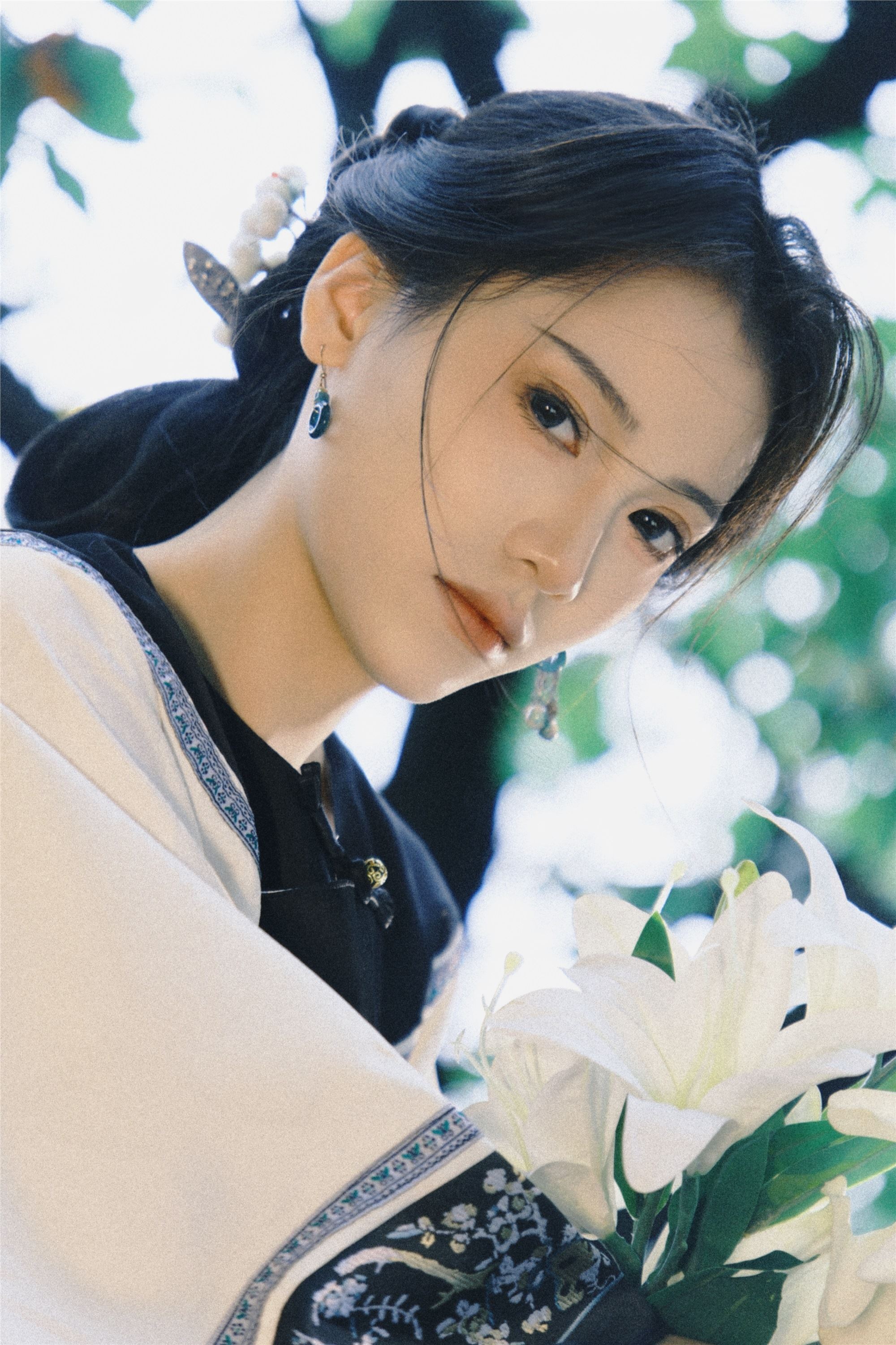 YITUYU艺图语 2025.01.12 锁清秋 珠珠